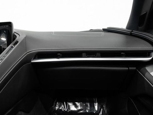 Used 2024 Chevrolet Corvette Stingray Convertible w/ 1LT image 29