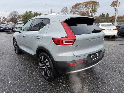 Used 2025 Volvo XC40 B5 Ultra w/ Protection Package Premier image 11