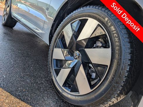 Used 2024 Volvo XC60 T8 Plus w/ Protection Package Premier image 7