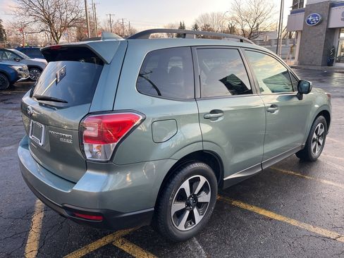 Used 2017 Subaru Forester 2.5i Premium w/ All-Weather Package image 5