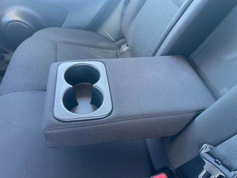 Used 2022 Nissan Rogue Sport S image 51