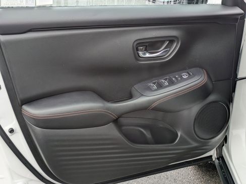 Used 2023 Honda HR-V Sport image 11