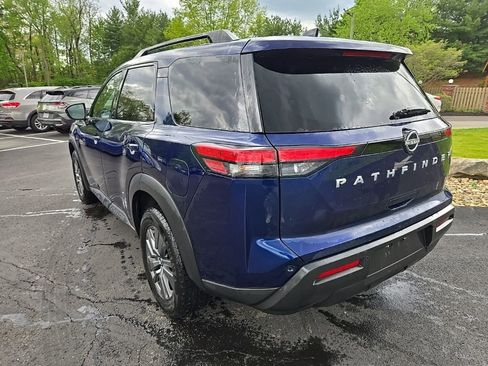 Used 2024 Nissan Pathfinder SV AWD/4WD image 9