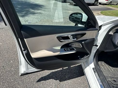 Used 2024 Mercedes-Benz E 350 4MATIC Sedan image 13