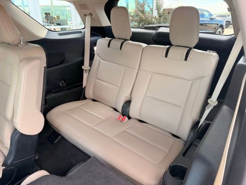 Used 2020 Ford Explorer Limited image 26