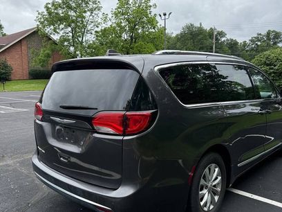 Used 2019 Chrysler Pacifica Touring-L
