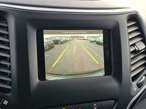 Certified 2020 Jeep Cherokee Latitude Lux w/ Quick Order Package 26H Lux image 21