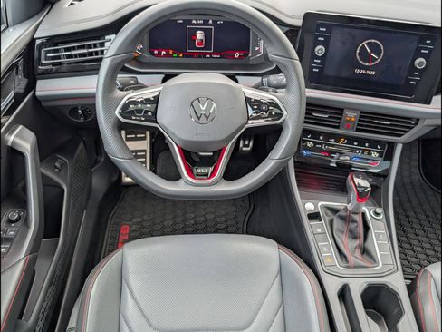 Used 2025 Volkswagen Jetta GLI Autobahn w/ GLI Black Package image 8
