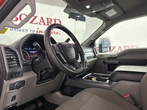 Used 2019 Ford F250 XLT w/ XLT Premium Package image 12