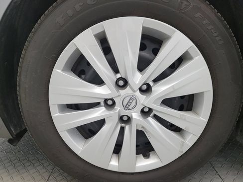 Used 2024 Nissan Sentra S FWD image 31