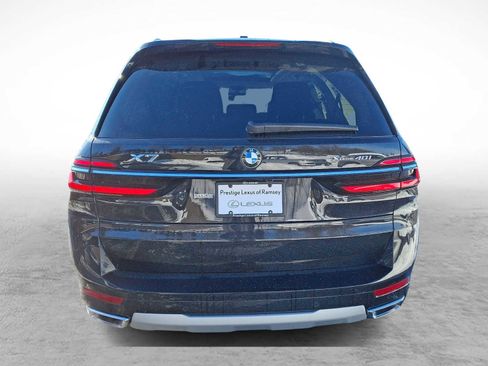 Used 2026 BMW X7 xDrive40i image 4