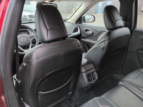 Used 2015 Jeep Cherokee Trailhawk w/ Comfort/Convenience Group image 19