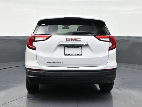 Used 2022 GMC Terrain SLE FWD image 4