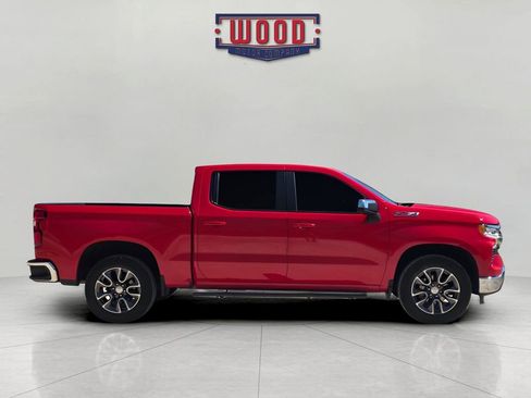 Used 2022 Chevrolet Silverado 1500 LT w/ Z71 Off-Road Package image 2