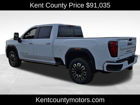 New 2026 GMC Sierra 2500 Denali Ultimate w/ LPO, Black Badging Package image 4