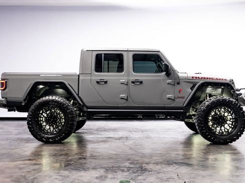 Used 2023 Jeep Gladiator Rubicon w/ Trailer Tow Package image 29