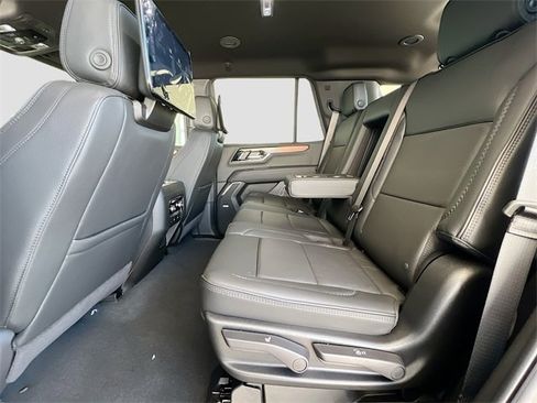 New 2026 GMC Yukon Denali w/ Advanced Technology Package image 17