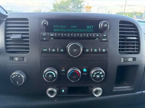 Used 2009 Chevrolet Silverado 1500 LT w/ Power Pack Plus AWD/4WD image 17