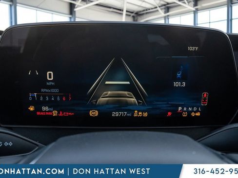 Used 2025 Chevrolet Traverse LT FWD image 5