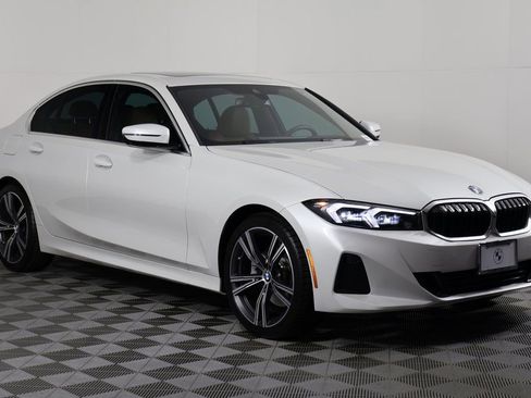 Used 2024 BMW 330i Sedan w/ Convenience Package RWD image 3