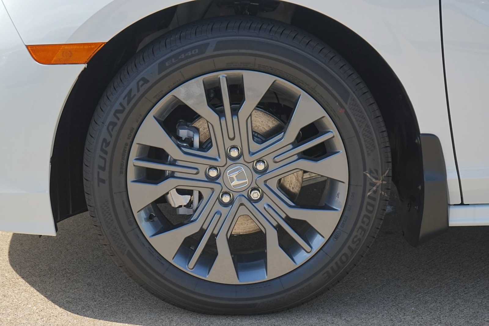 New 2027 Honda Odyssey Touring image 7