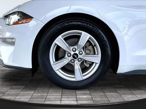Used 2022 Ford Mustang Coupe RWD image 30