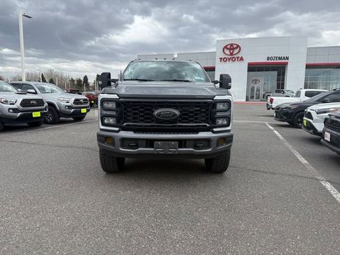 Used 2025 Ford F250 Lariat w/ Black Appearance Package image 2