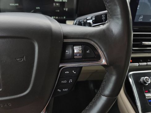 Used 2019 Lincoln Navigator Reserve AWD/4WD image 23