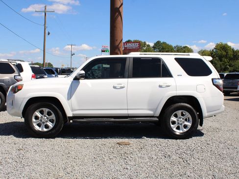 Used 2015 Toyota 4Runner SR5 Premium image 2