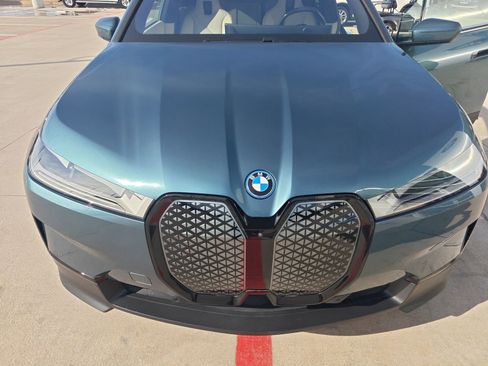 Used 2024 BMW iX xDrive50 w/ Premium Package image 25