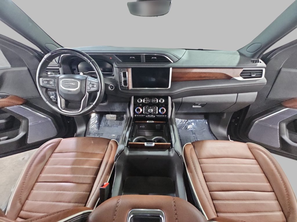 Used 2023 GMC Yukon XL Denali Ultimate w/ LPO, Floor Liner Package AWD/4WD image 11