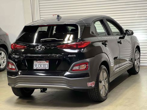 Used 2021 Hyundai Kona SEL w/ Cargo Package FWD image 27