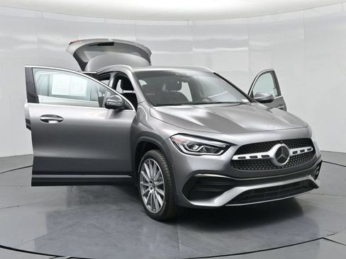 Used 2022 Mercedes-Benz GLA 250 4MATIC image 38