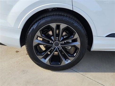 New 2026 Audi Q7 3.0T Premium Plus image 8