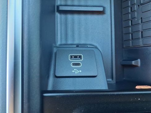 New 2025 Ford Expedition Platinum w/ Platinum Ultimate Package image 13