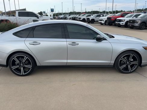 Used 2026 Honda Accord SE image 2