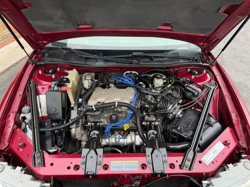 Used 2003 Buick Century Custom w/ Preferred Equipment Group 1SB image 30