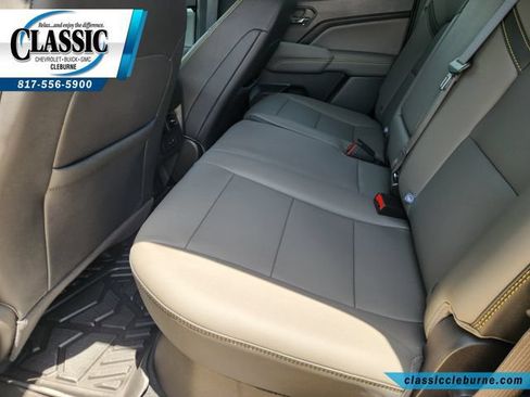 Used 2025 Chevrolet Colorado ZR2 w/ Technology Package AWD/4WD image 29