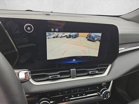 Used 2025 Chevrolet Equinox LT image 15