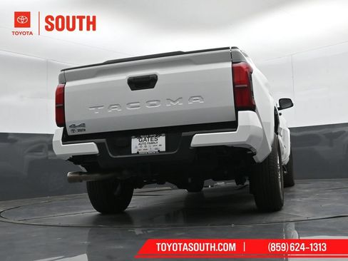 Used 2024 Toyota Tacoma SR5 AWD/4WD image 33