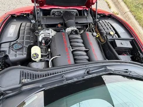 Used 2001 Chevrolet Corvette Convertible w/ Preferred Equipment Group2 RWD image 30