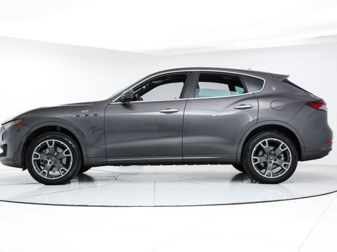 Certified 2023 Maserati Levante GT AWD/4WD image 2