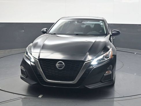 Used 2021 Nissan Altima 2.5 SR w/ SR Premium Package FWD image 13