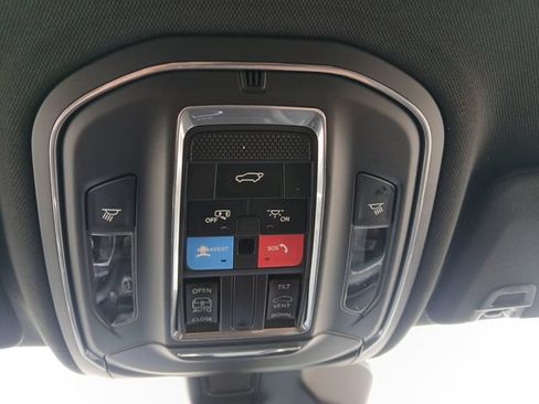 Used 2025 Jeep Grand Cherokee L Laredo w/ Luxury Tech Group I RWD image 24
