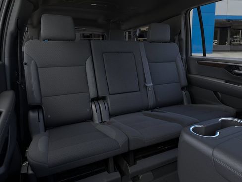 Used 2026 Chevrolet Suburban LS AWD/4WD image 17