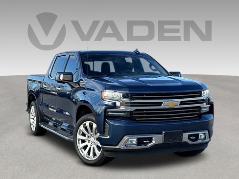 Used 2020 Chevrolet Silverado 1500 High Country w/ Technology Package image 1