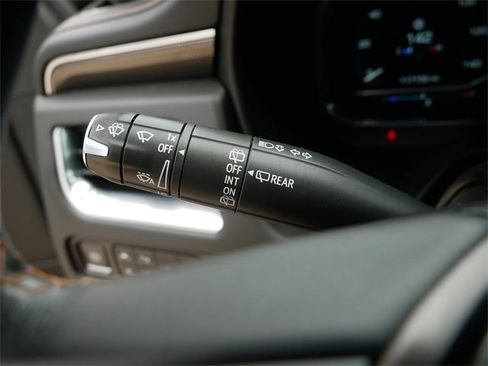 Used 2022 GMC Yukon AT4 image 21