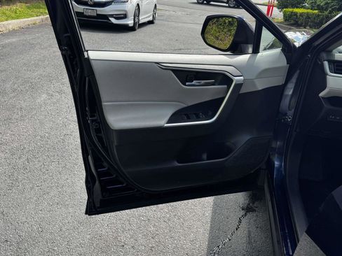 Certified 2022 Toyota RAV4 XLE AWD/4WD image 16