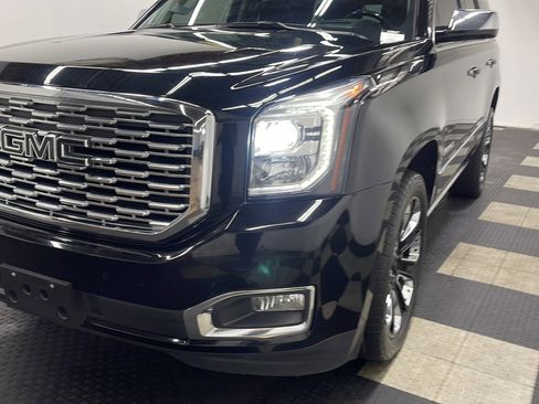 Used 2019 GMC Yukon Denali w/ Denali Ultimate Package AWD/4WD image 28