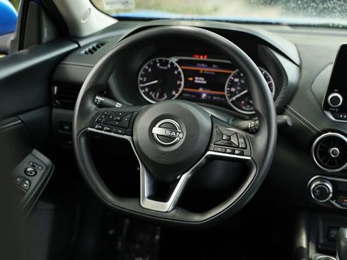 Used 2025 Nissan Sentra SV FWD image 26
